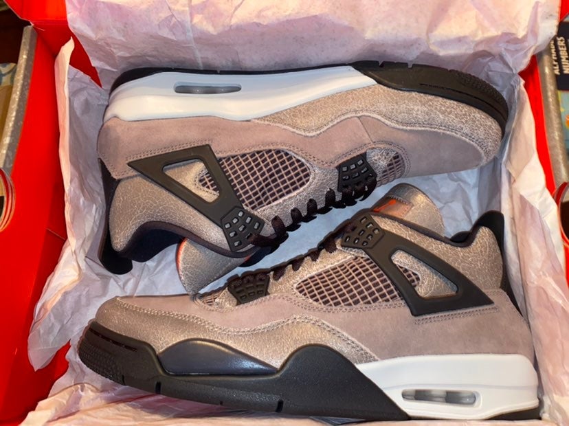 fake taupe 4s